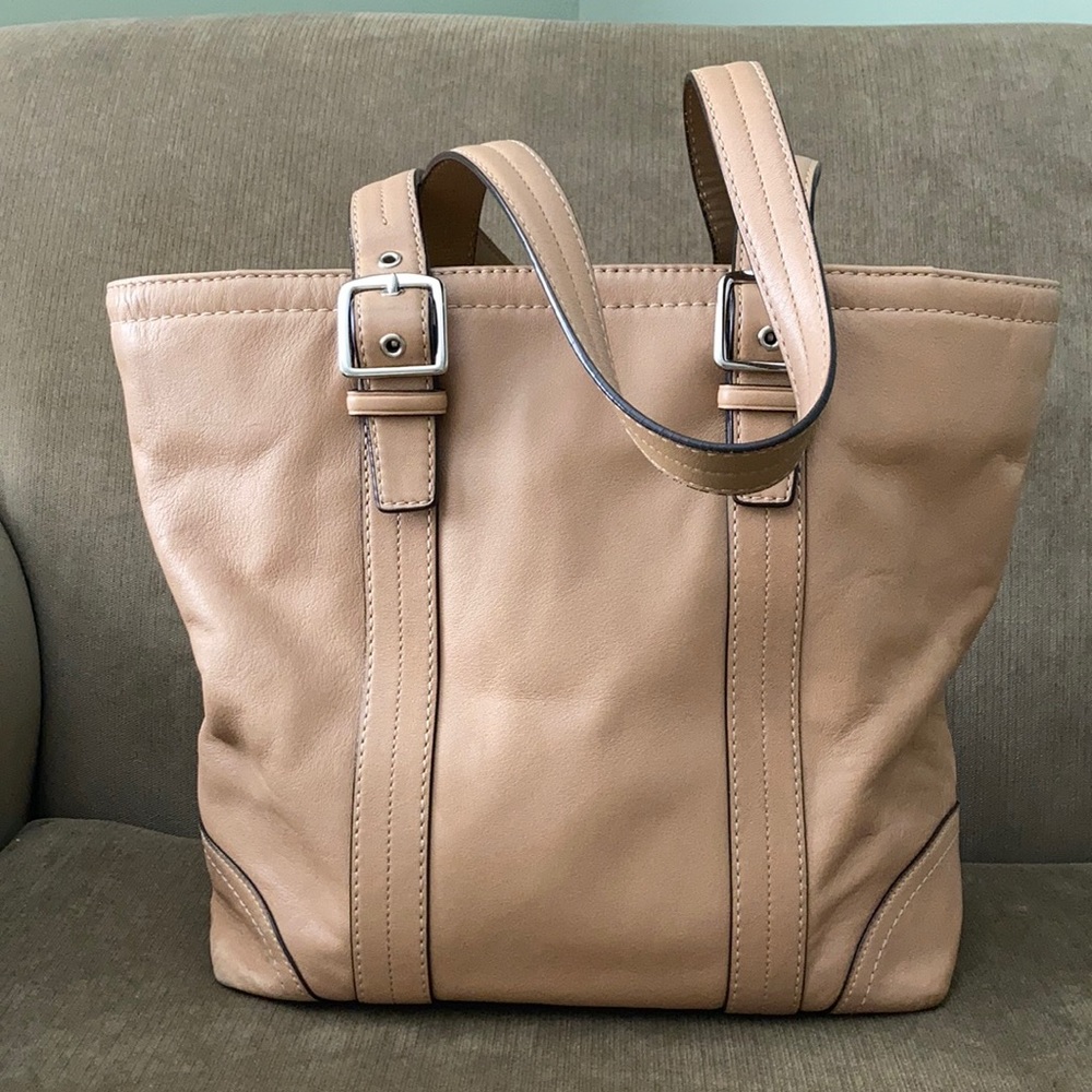 Coach Shoulder Bag - Picture 2 of 6